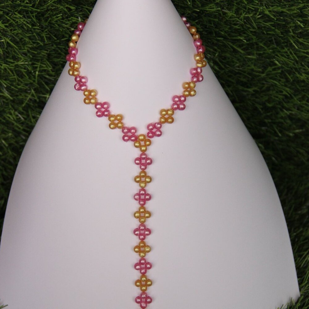 Hand Crafted Beaded 70s Necklace